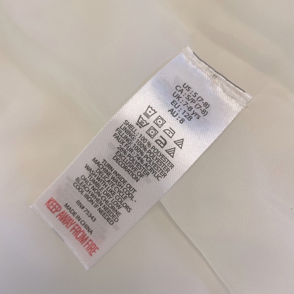 Girls White Puffy Vest with Faux Fur Hood Lining and Ball Zipper - Picture 4 of 4